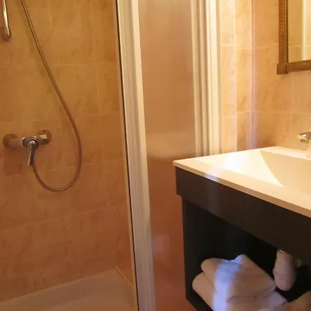 Hotel Athena Отель 3*