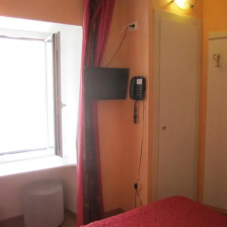Hotel Athena Отель 3*