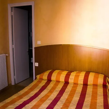 Hotel Athena Отель 3*