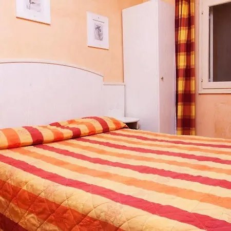 Hotel Athena